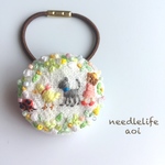 春のお散歩〜刺繍ヘアゴム〜