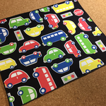 4色の車柄 黒　ランチョンマット　 ランチマット園児用25×30 ☆入園入学☆