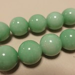 アクリルビーズ（リーフグリーン）12ｍｍ