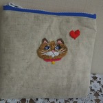 猫ちゃん刺繍ミニポーチ