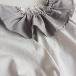 フリルスモック 80cm マッシュルーム×あずきミルク