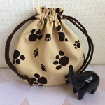  再販☆まん丸ミニ巾着（肉球、犬、猫、足跡柄）ベージュ