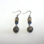 アンティークシルバーのメタルピアス