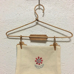 手刺繍入りふた付きティッシュカバー 花a