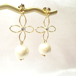 flower and cotton pearl　ピアス