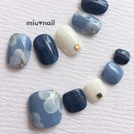 ﾊﾝﾄﾞ&ﾌｯﾄset＊グレイッシュブルーのフラワーネイル