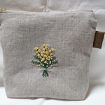 naomi405様専用ページ　ミモザ刺繍のポーチ　花束