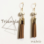 トライアングルタッセルピアス ◇ベージュ◇