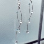窓を伝う雨の耳飾り【再販】