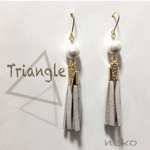トライアングルタッセルピアス ◇ライトグレー◇