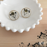 ブラックかすみ草×ワイヤーピアス/イヤリング