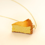 チーズケーキのネックレス