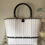 白・黒ライン☆大きめシンプルかごバッグ♪レザーホック付き♪