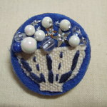 刺繍とビーズのごはんブローチ‘ブルー’　送料無料