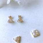 小さなビジューのピアス、イヤリング