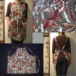 足さばきイイ活動的なヒザ上丈♪オシャレ度高いインパクトある上品シックな色柄♪厚地上質コットン♪シブい色目の大きな花柄模様＊新品キッチンエプロン♪限定製作オリジナルハンドメイド