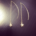 小粒パールスターピアス