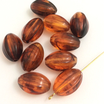 11×18mm　アクリルビーズ　筋入りオーバル　10個　琥珀