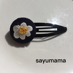 ♡kids♡刺繍くるみボタンのヘアピン
