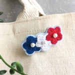 🌺トリコロールの花・手刺繍ブローチ