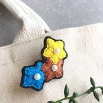 🌼流れ星みたいな花・手刺繍ブローチ✩