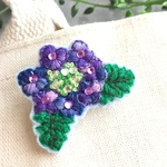🌼ガクアジサイの花・手刺繍ブローチ✧