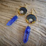 ルルドの聖母とMidnight Blueクリスタルのステンドグラスピアス