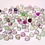 宝石質 フローライト  ハートカット 8×7×5mm
