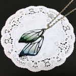 切り絵 レジン 蝶の羽のネックレス