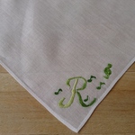 ハンカチ イニシャル 音符 手刺繍