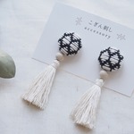 こぎん刺しタッセルピアス・イヤリング(黒あみ×シルバー)