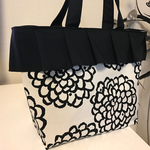 白黒お花のおしゃれなフリルBag