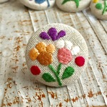 刺繍ブローチ✳︎野の花①
