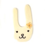 《再販》うさぎさんブローチ　お花の髪飾り