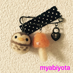 羊毛 ピンバッチ（フクロウさん）