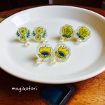 黄色いお花のピアス／イヤリング