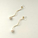 ウェーブ　パール　ノンホールピアス