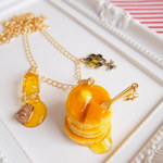 【リクエストシリーズⅡ】ホットケーキタワーとはちみつ小瓶のネックレス