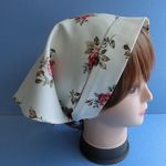 Ｂ　優しい薔薇　　ギャザー入りバブーシュカ・三角巾