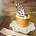 小さめ　クラシックチョコチップカップケーキ　置物