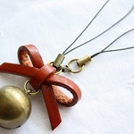 ☆Ｋさま　オーダー品☆レザーリボン＆鈴のストラップ　