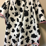 3232様専用リクエストページ 牛柄耳つき柄授乳ケープ