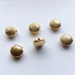 貝のチャーム