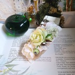*＊Kazariya*＊.。*＊naturalfeele*＊アンティークグリーンの薔薇と繊細な白のお花達.。＊