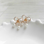 【送料無料】Ribbon Pearl【ピアス/イヤリング】
