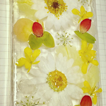春の花束から作ったアイフォンケース