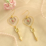 Vintage♡ユニコーンインタリオのハートピアス