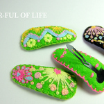 *刺繍で可愛い ぱっちんどめ*