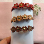 皮花型押しプレスレット