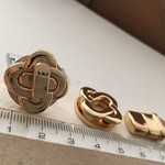 MJK23G☆ひねり金具(ひねり止め)錠金具約23×23㎜ ピカピカゴールド色1組